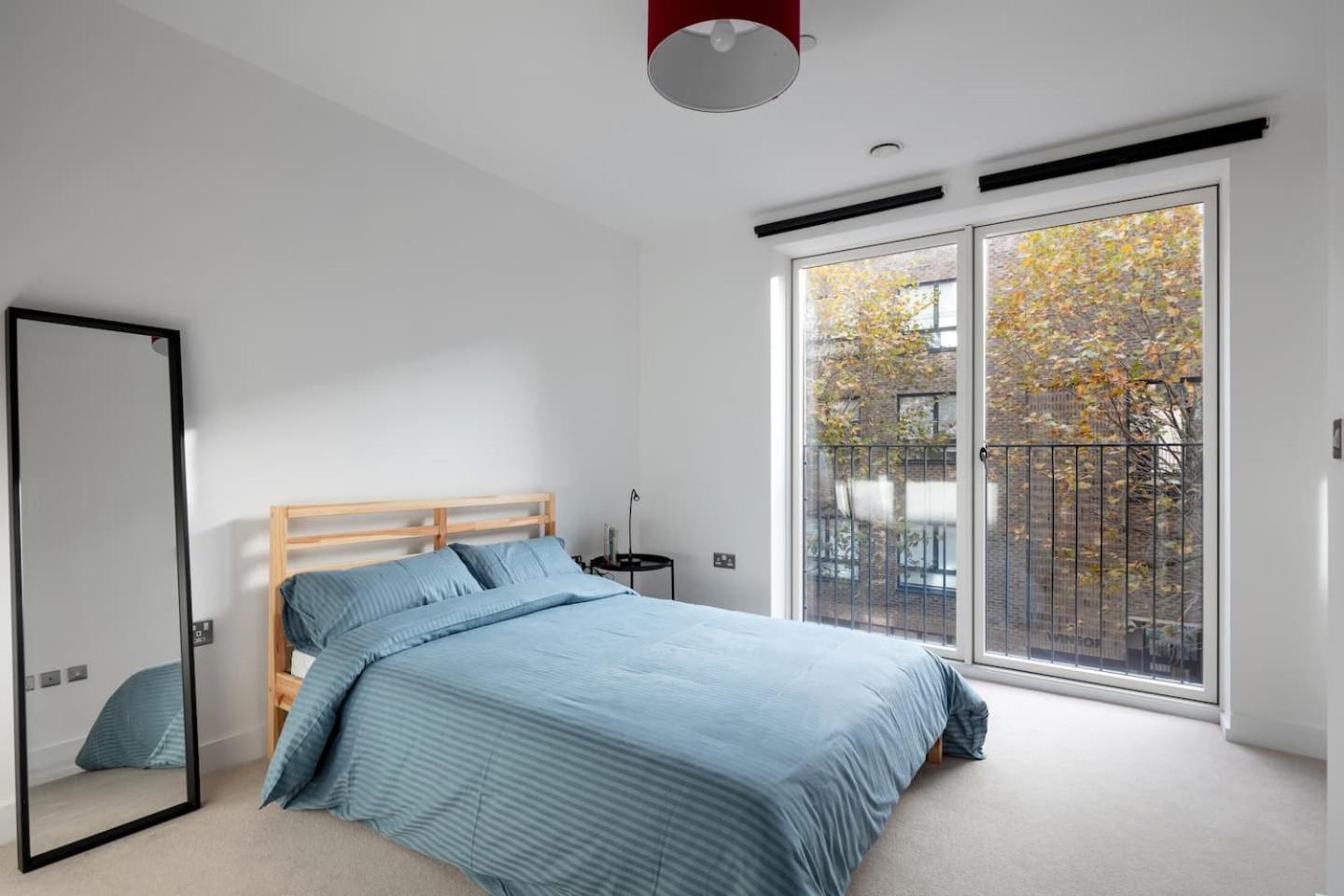 2 Mins Walk From Ucl Campus And Stadium Londra